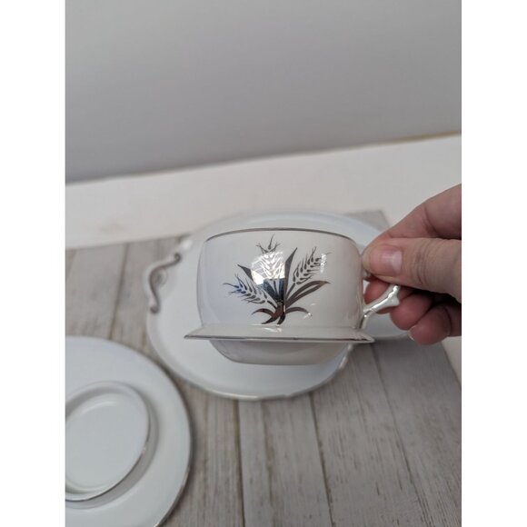 Vintage Kutani Set 2 Snack Plates with Cups White & Silver Gray Bursts Japan - Picture 9 of 13